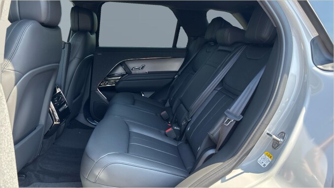 Land Rover Range Rover Sport 3.0 D300 Dynamic SE 5dr Auto Diesel Estate - Image 4